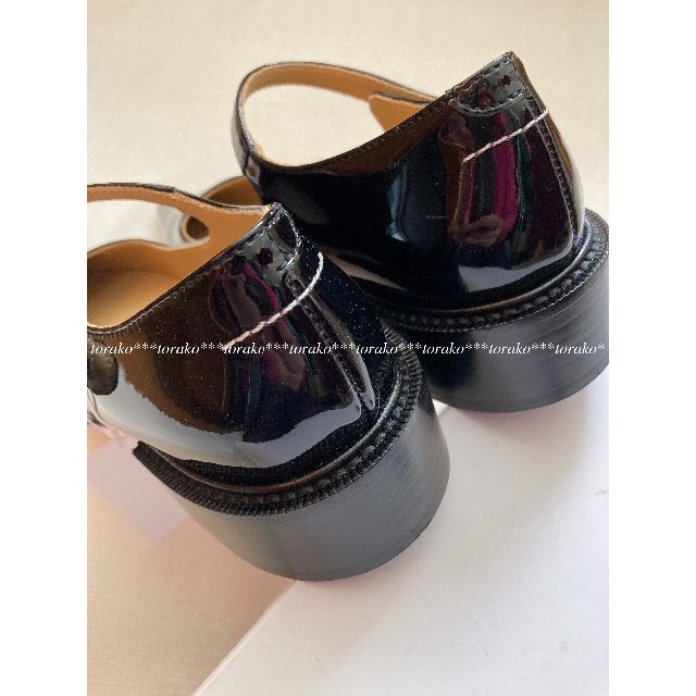MM6(エムエムシックス)のレア‼︎ 新品 MM6 黒 メリージェーン パテント フラットシューズ レディースの靴/シューズ(バレエシューズ)の商品写真