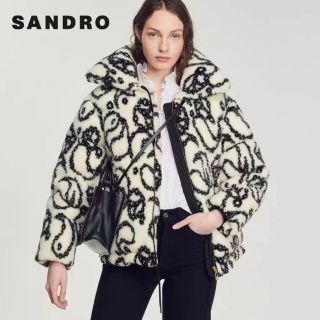 サンドロ(Sandro)の❤️Sandro22 秋冬新作新品　黒白　花柄　ダウンジャケット　ファーコート(毛皮/ファーコート)