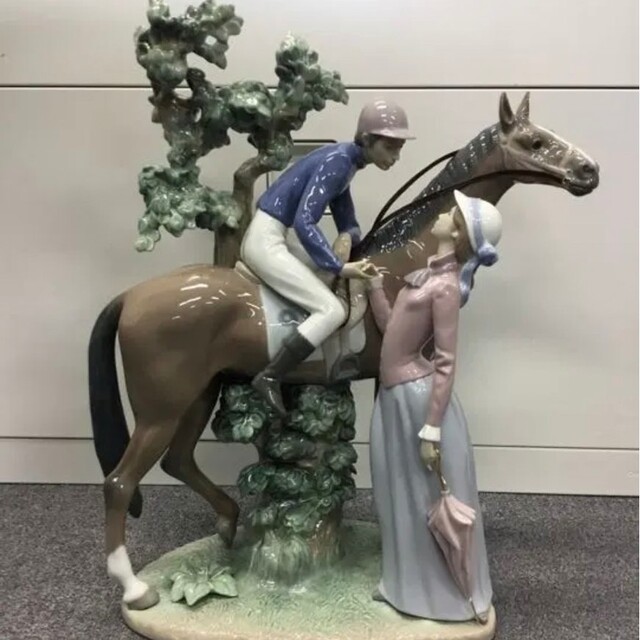 正規品 LLADOROリヤドロ「乗馬クラブの恋人たち」 置物