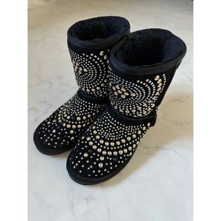 ジミーチュウ(JIMMY CHOO)のムートンブーツ　スタッズ　オシャレブーツ(ブーツ)