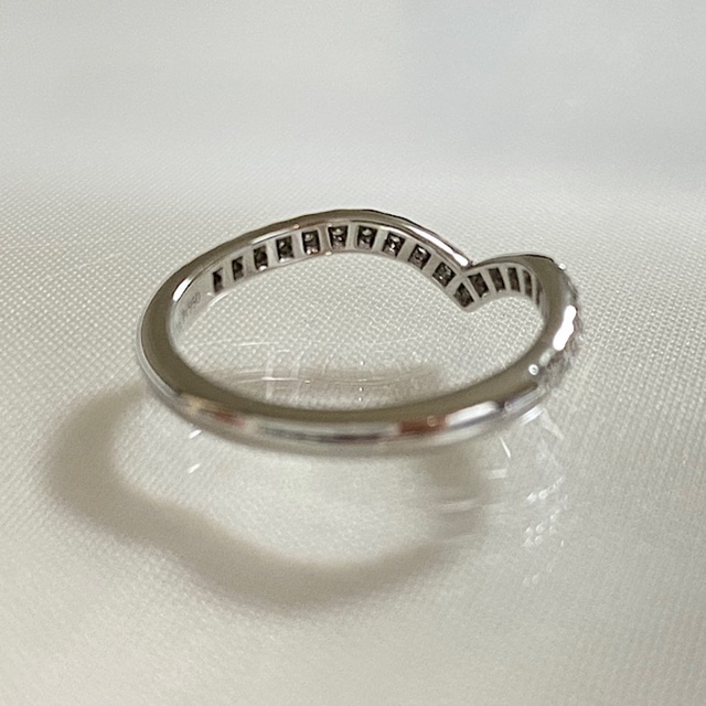 Tiffany & Co. - ティファニー ソレスト Vリング 8号 PT950 Tiffany & Co. - ティファニー ソレスト Vリング 8号 PT950