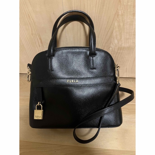 ショルダーバッグ限定お値下げ！FURLA ショルダーバッグ????