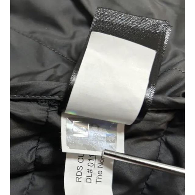 THE NORTH FACE(ザノースフェイス)の希少 ザノースフェイス ロゴ刺繍 ブラック ダウンジャケット XSサイズ 美品 メンズのジャケット/アウター(ダウンジャケット)の商品写真