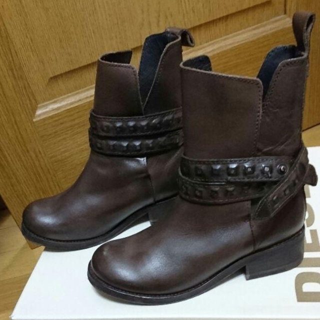 DIESEL(ディーゼル)のディーゼル　ショートブーツ レディースの靴/シューズ(ブーツ)の商品写真