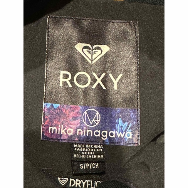 Roxy(ロキシー)の蜷川実花　roxyコラボ　スノーウェア上　Sサイズ スポーツ/アウトドアのスノーボード(ウエア/装備)の商品写真