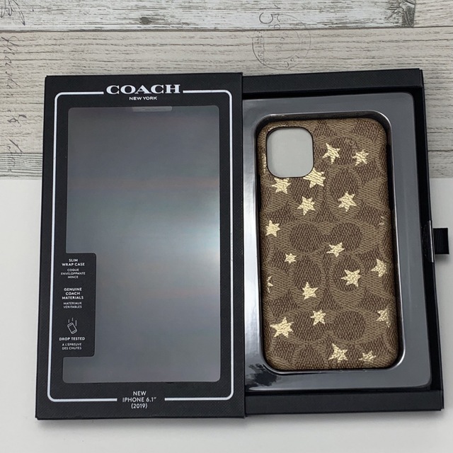 コーチ Coach iPhone11 ケース シグネチャー カーキ＆スター スマホ/家電/カメラのスマホアクセサリー(iPhoneケース)の商品写真