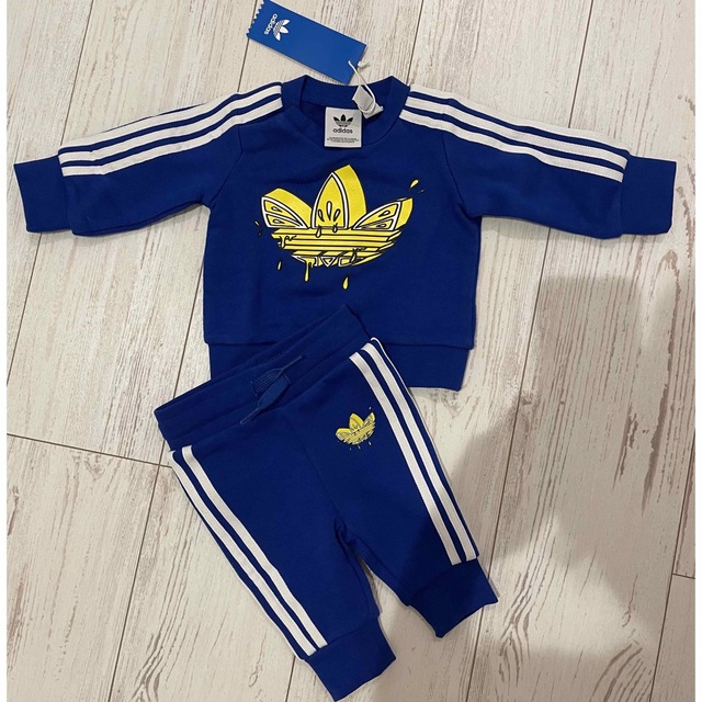 adidas(アディダス)のadidas ベビー セットアップ　新品 キッズ/ベビー/マタニティのベビー服(~85cm)(その他)の商品写真