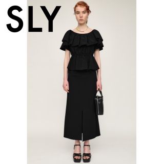 スライ(SLY)の【SLY】ラッフル ブラウス　Iライン スカート　セットアップ(セット/コーデ)