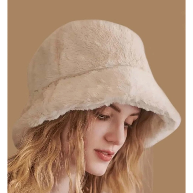 限定1点【即納】ふわふわフェイクファーバケットハット バケハ ハット アイボリー レディースの帽子(ハット)の商品写真