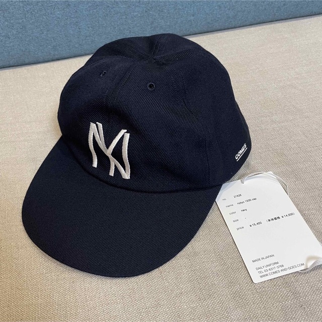 COMESANDGOES(カムズアンドゴーズ)のCOMESANDGOES 22AW NYBYC 1935 CAP NAVY メンズの帽子(キャップ)の商品写真