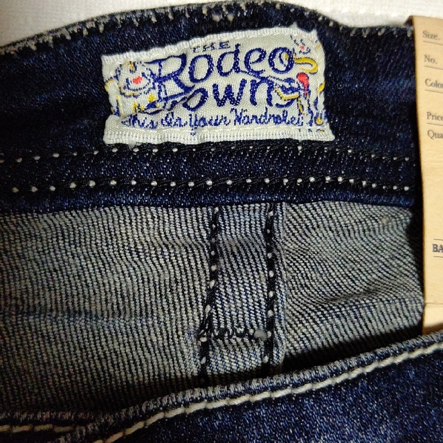 RODEO CROWNS WIDE BOWL(ロデオクラウンズワイドボウル)の最終値下げです❗ロデオクラウンズ　ダメージデニム レディースのパンツ(デニム/ジーンズ)の商品写真