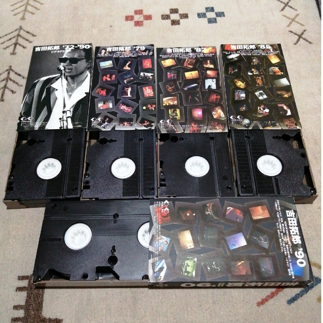 購入・価格比較 ビデオテープ 吉田拓郎 5本組+ブック - DVD 購入・価格比較 ビデオテープ 吉田拓郎 5本組+ブック - DVD