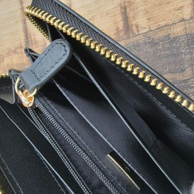 ✨新品 翌日発送✨ヴィヴィアンウエストウッド 長財布 55VV317
