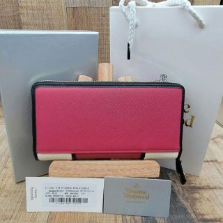 ✨新品 翌日発送✨ヴィヴィアンウエストウッド 長財布 55VV317