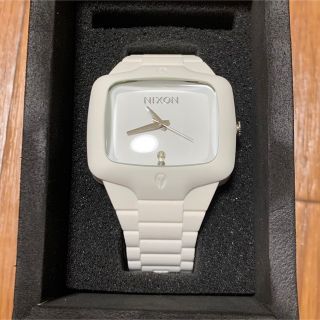 ニクソン(NIXON)の美品 NIXON RUBBER PLAYER WHITE(腕時計(アナログ))