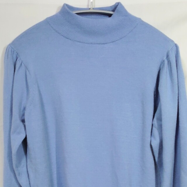 しまむら(シマムラ)の新品 未使用 しまむら 2PINK ViViハイネックPO 淡青 L ブルー レディースのトップス(Tシャツ(長袖/七分))の商品写真