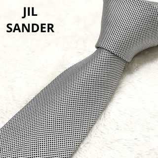 ジルサンダー(Jil Sander)の美品　ジルサンダー　ナロータイ　シルバー　ライトグレー系　細身　シルクネクタイ(ネクタイ)