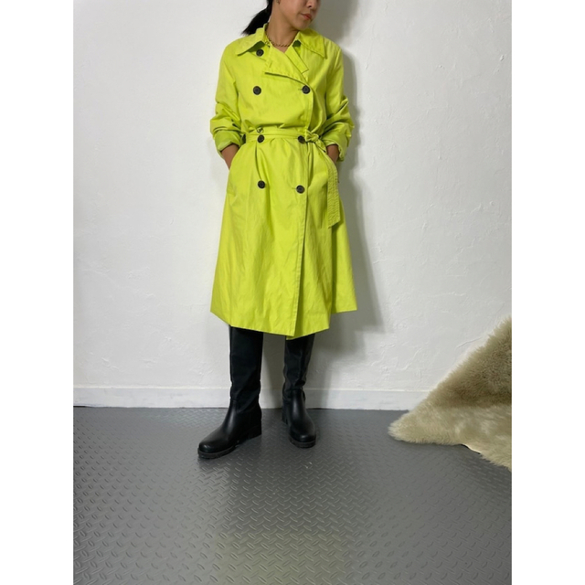 Vintage yellow trench coat レディースのジャケット/アウター(トレンチコート)の商品写真