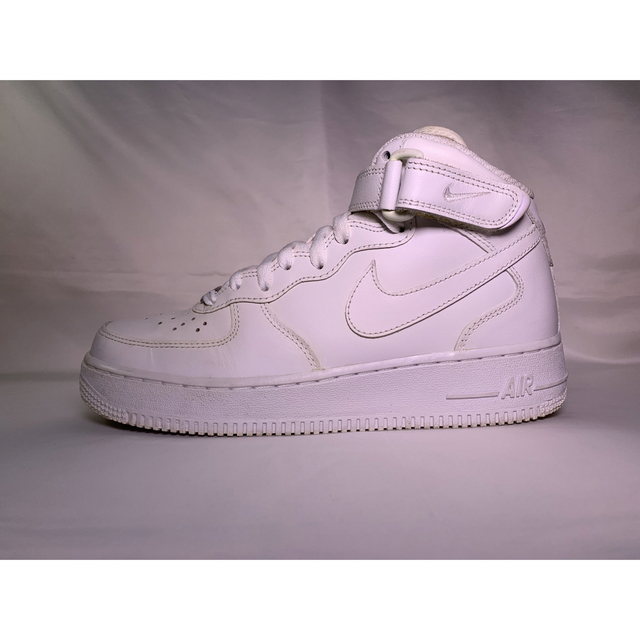 NIKE(ナイキ)のNIKE AIR FORCE 1 MID WMNS WHITE 24.5cm レディースの靴/シューズ(スニーカー)の商品写真