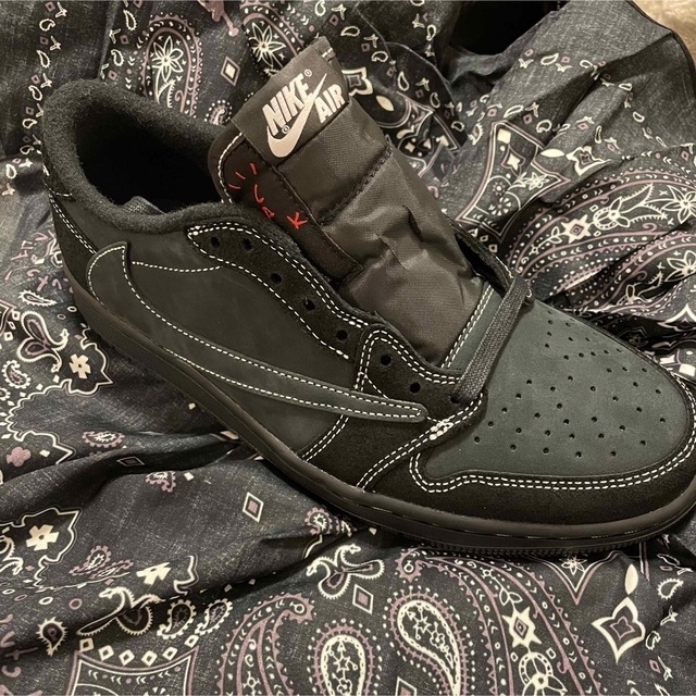 Jordan Brand（NIKE）(ジョーダン)の【専用】Aj1 x Travis scott Black Phantom メンズの靴/シューズ(スニーカー)の商品写真