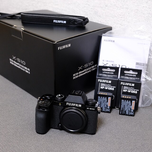 送料無料/新品】 富士フイルム - Fujifilm 富士フィルム X-S10 美品 +