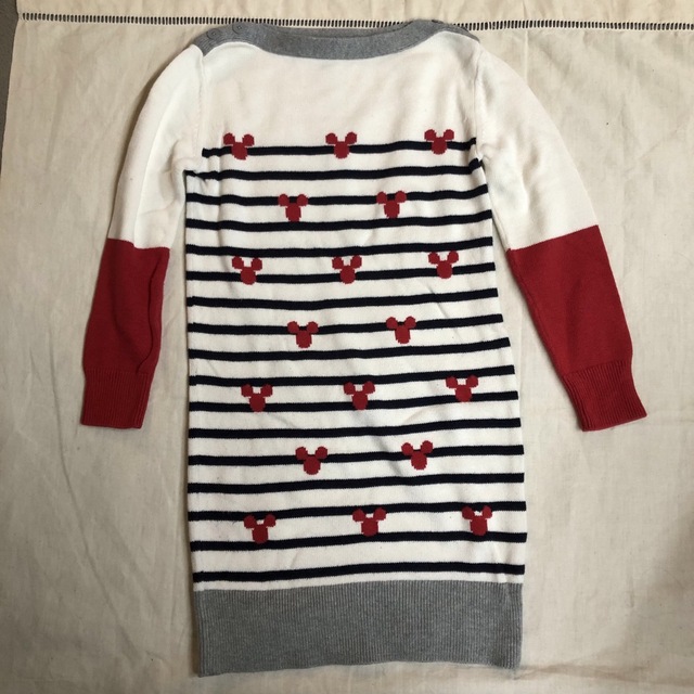 GAP Kids(ギャップキッズ)のGAP Disneyコラボ　ニットワンピース　120 ミッキー　 キッズ/ベビー/マタニティのキッズ服女の子用(90cm~)(ワンピース)の商品写真