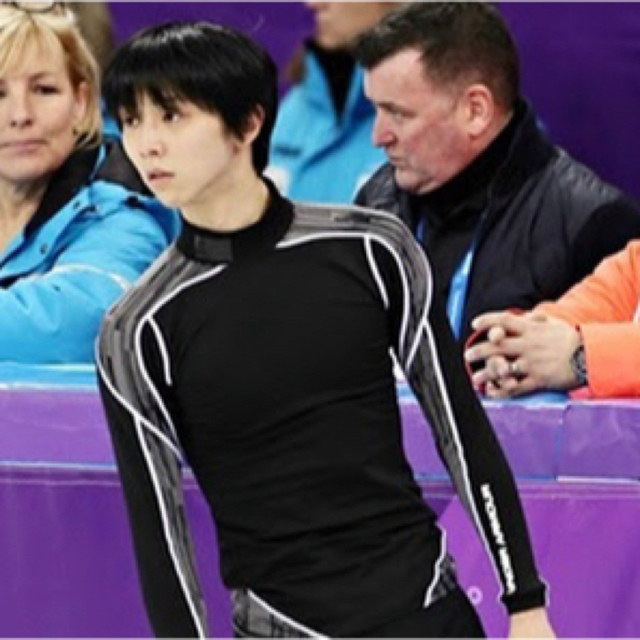 ③ 羽生結弦 着用モデル アンダーアーマー CG 練習着(同タイプ、色違い)