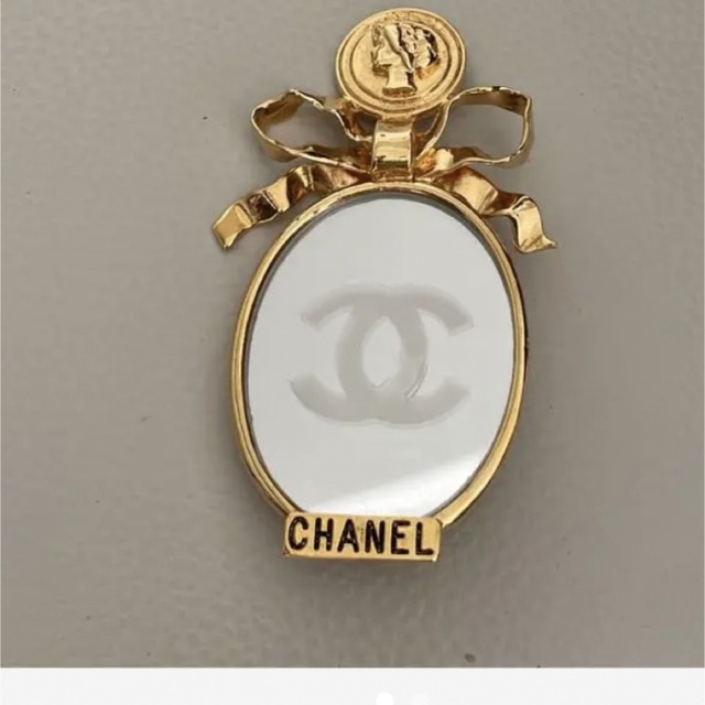 ☆安心の定価販売☆】 CHANEL - シャネル chanel ミラーブローチ レア