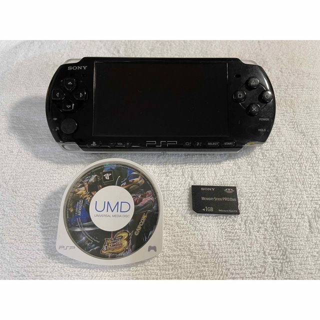 PlayStation Portable(プレイステーションポータブル)の☆動作品☆ PSP-3000  ピアノブラック エンタメ/ホビーのゲームソフト/ゲーム機本体(携帯用ゲーム機本体)の商品写真