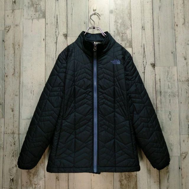 THE NORTH FACE(ザノースフェイス)の【美品】ノースフェイス　キルティングジャケット　ネイビー　レディースM レディースのジャケット/アウター(ダウンジャケット)の商品写真