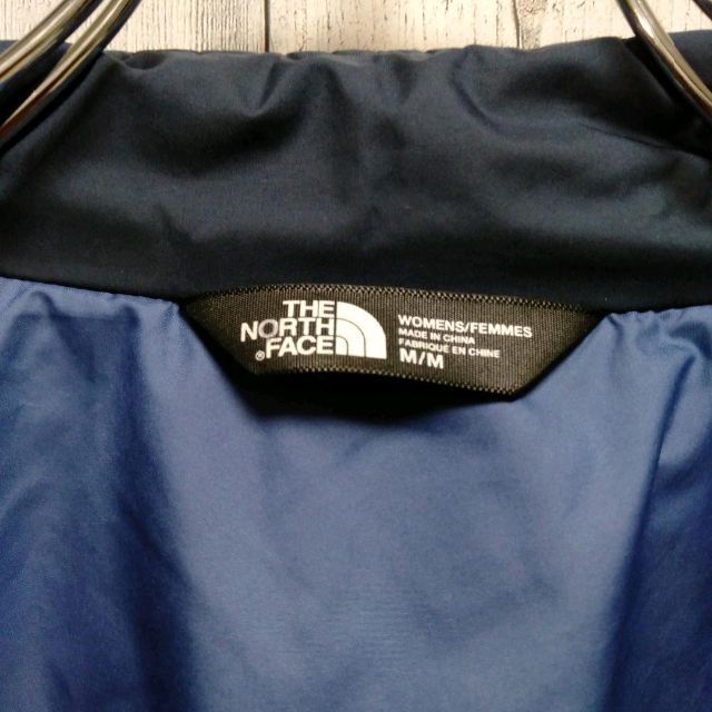 THE NORTH FACE(ザノースフェイス)の【美品】ノースフェイス　キルティングジャケット　ネイビー　レディースM レディースのジャケット/アウター(ダウンジャケット)の商品写真