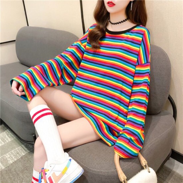 韓国 レディース 虹色 レインボー カラフル ボーダー ロングTシャツ レディースのトップス(Tシャツ(長袖/七分))の商品写真