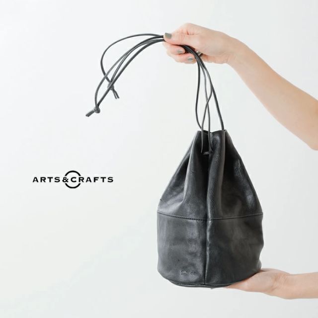 ARTS & CRAFTS(アーツアンドクラフツ)のSALE ARTS & CRAFTS HORSE LEATHER POUCH M レディースのバッグ(ショルダーバッグ)の商品写真