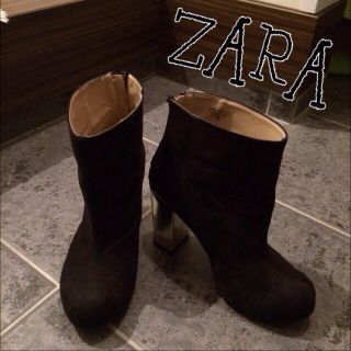 ザラ(ZARA)のZARA ショートブーツ*送料込(ブーツ)