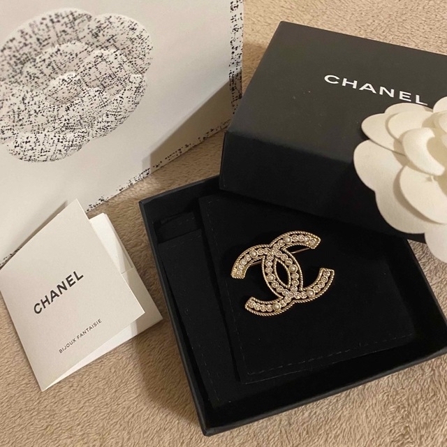 【美品】CHANEL ゴールド　ブローチ　ココマーク　パール【正規品保証】 1