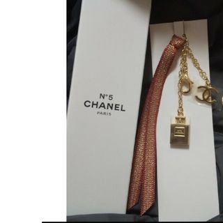 シャネル(CHANEL)のクリスマス限定値下げ　CHANEL　シャネル2022ホリデー限定ノベルティ(チャーム)