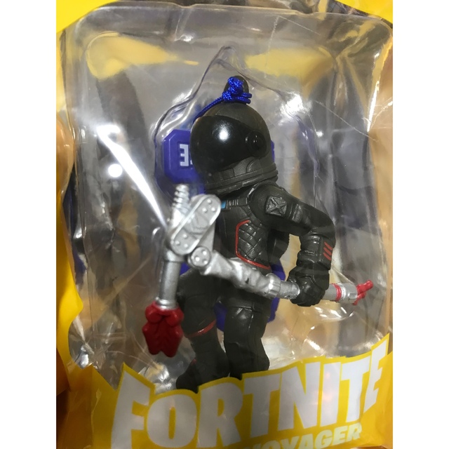 新品 フォートナイトフィギュア キーホルダー DARK VOYAGER グッズ