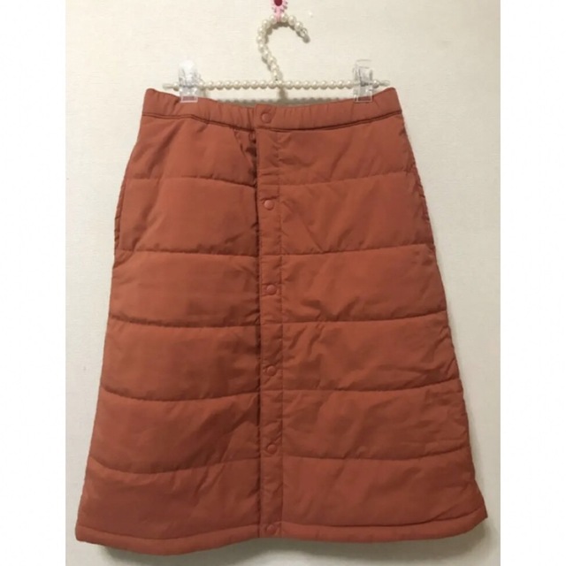 GU(ジーユー)のGUヒートパデット　リバーシブルスカートS レディースのスカート(ひざ丈スカート)の商品写真