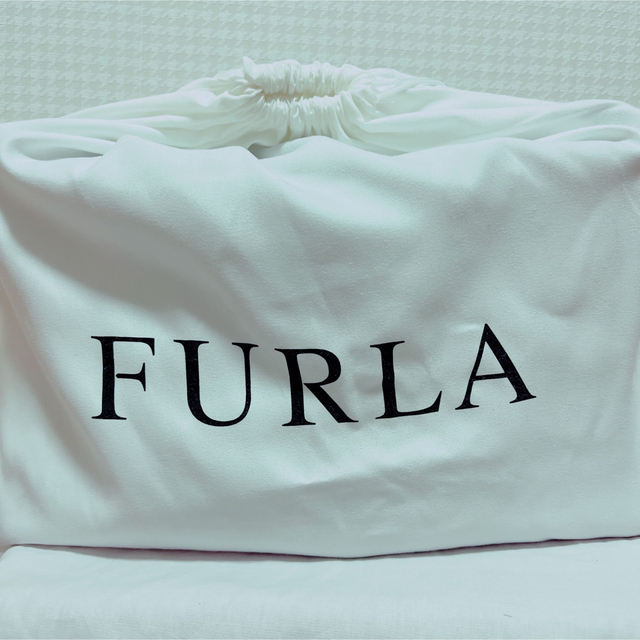 Furla(フルラ)の専用☆フルラ　FURLA ☆バッグ　濃ピンク　袋付き レディースのバッグ(ハンドバッグ)の商品写真