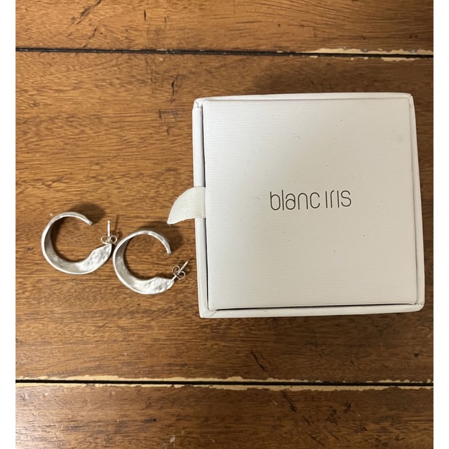blanc iris ブランイリス line h マットシルバーピアス 想像を超えての