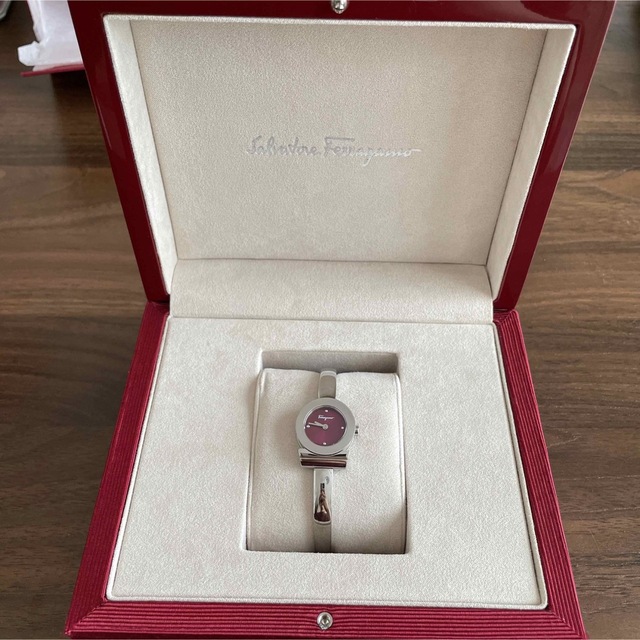 Salvatore Ferragamo(サルヴァトーレフェラガモ)のSalvatore Ferragamo レディース 腕時計  レディースのファッション小物(腕時計)の商品写真