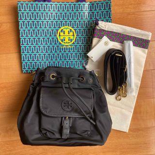 トリーバーチ(Tory Burch)のクロスボディ　ナイロンバッグ　黒　トリーバーチ(ショルダーバッグ)