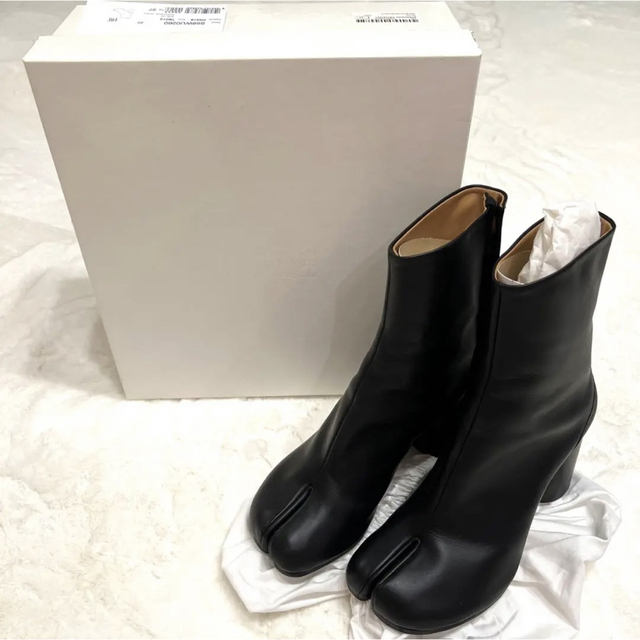 Maison Martin Margiela(マルタンマルジェラ)のchi4様専用Maison Margiela  メゾン マルジェラ　　足袋ブーツ レディースの靴/シューズ(ブーツ)の商品写真