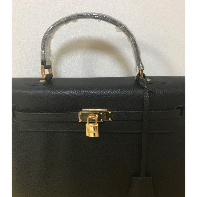 鍵付きハンドバッグ レディースのバッグ(ハンドバッグ)の商品写真