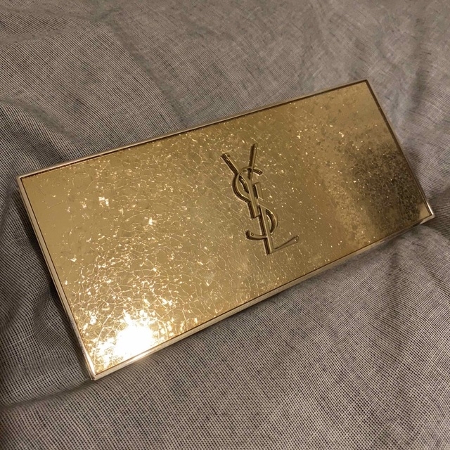 Yves Saint Laurent Beaute(イヴサンローランボーテ)のイブサンローラン クリスマスコフレ コスメ/美容のキット/セット(コフレ/メイクアップセット)の商品写真