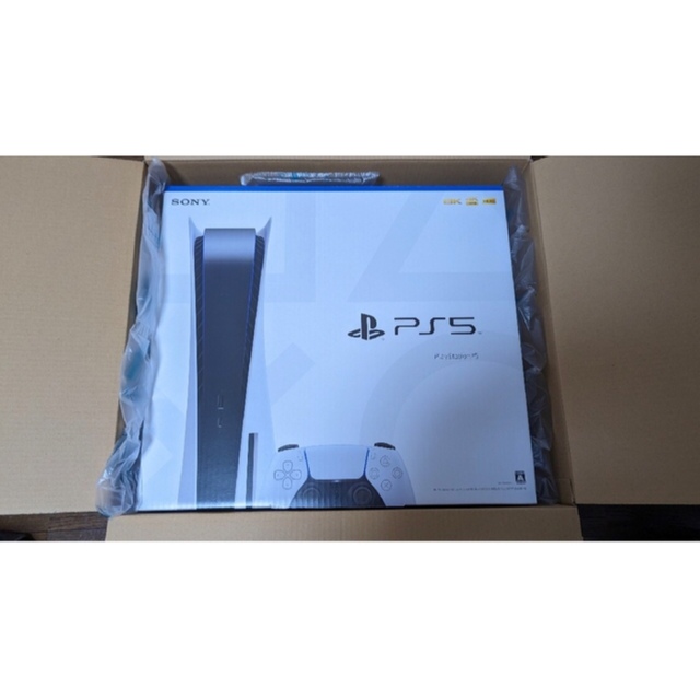 PlayStation(プレイステーション)の最新型　playstation5 ディスクドライブ搭載　ps5 プレステ5 エンタメ/ホビーのゲームソフト/ゲーム機本体(家庭用ゲーム機本体)の商品写真