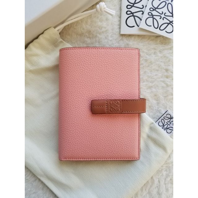予約】 LOEWE - LOEWE ロエベ 2つ折り財布 ウォレット バーティカル