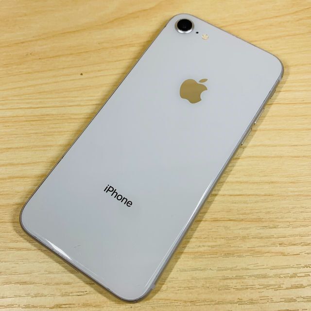 Apple(アップル)のﾊﾞｯﾃﾘｰ100％ SIMﾌﾘｰ iPhone8 64GB P107 スマホ/家電/カメラのスマートフォン/携帯電話(スマートフォン本体)の商品写真