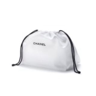 シャネル(CHANEL)のシャネル　巾着　ポーチ　ホワイト　白　CHANEL(ポーチ)