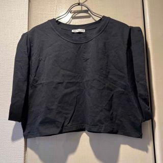 ザラ(ZARA)のZARA 黒　トップス　クロップド　チラ見せ(Tシャツ(半袖/袖なし))